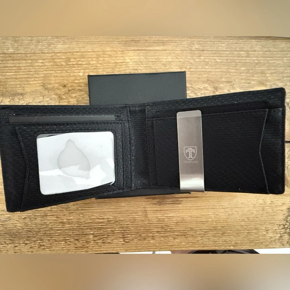 Black Travando air tag Men's Wallet